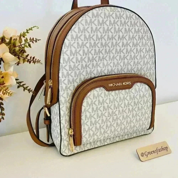 NWT Michael Kors Jaycee Medium Zip Pocket Backpack Vanilla - Picture 2 of 10